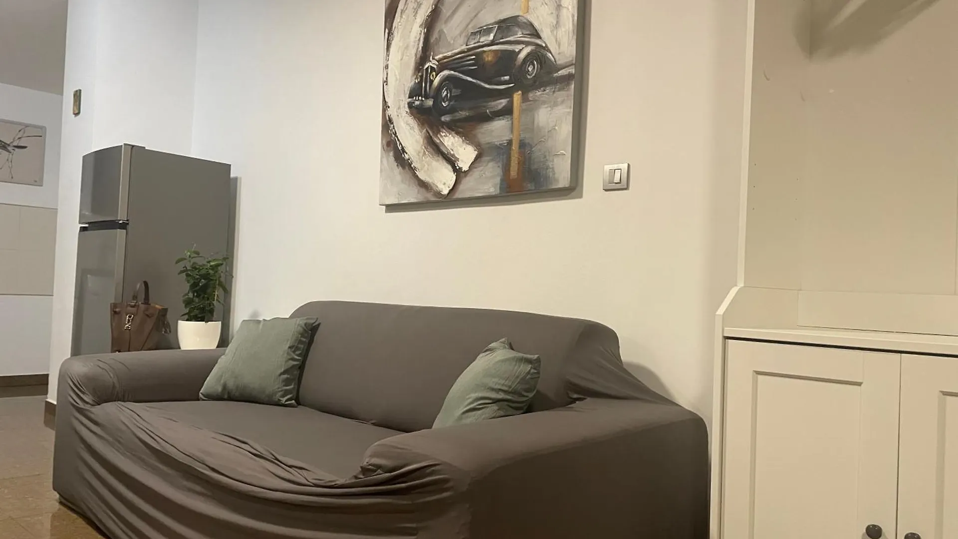 All You Need Holiday Пула Апартаменты